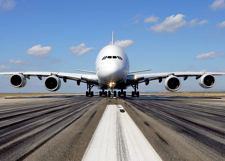 How do I contact Asiana Airlines customer service?