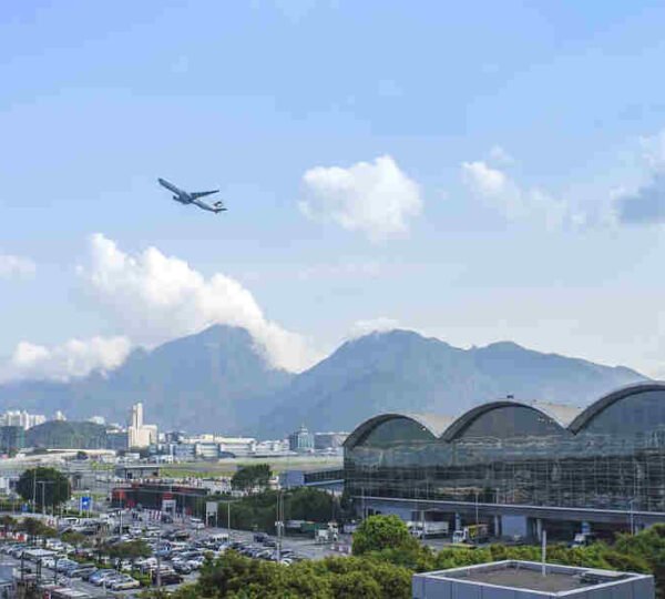 How do I talk to a real person at Eva Airways?