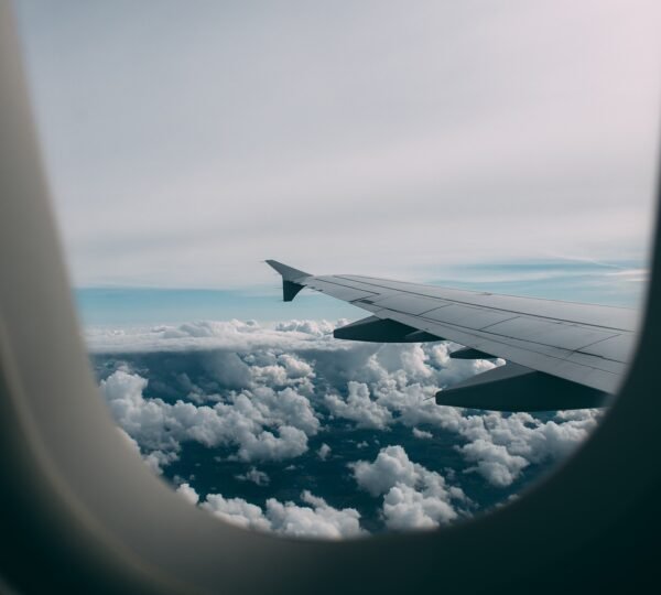 How do I speak to someone at Copa Airlines?