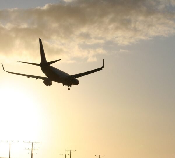 How do I talk to a someone at Air France?