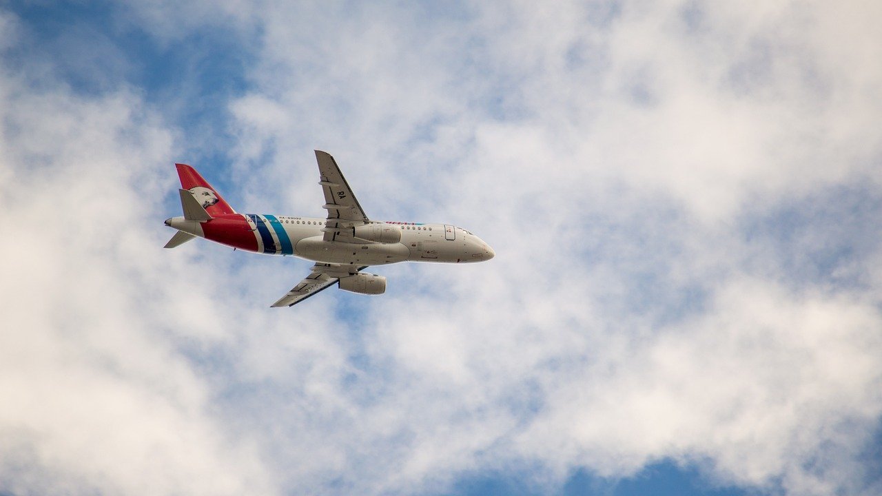 How do I talk to a real person at Iceland Air?