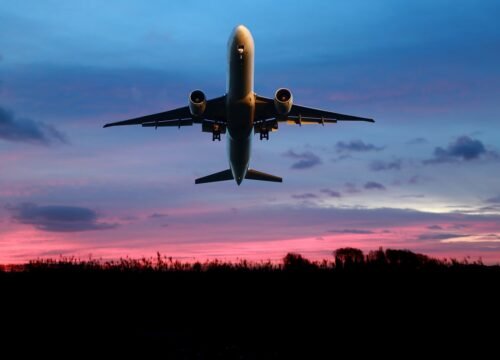 How do I get a human on JetBlue?