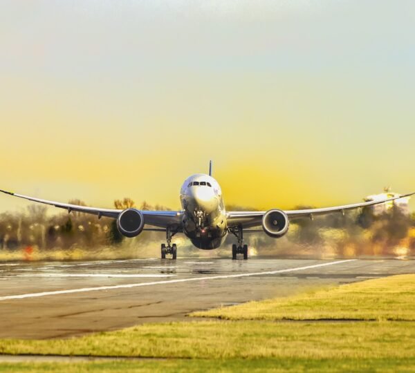 How do I talk to a live person at Iceland Air?